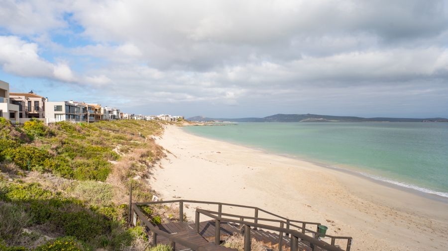 4 Bedroom Property for Sale in Calypso Beach Western Cape
